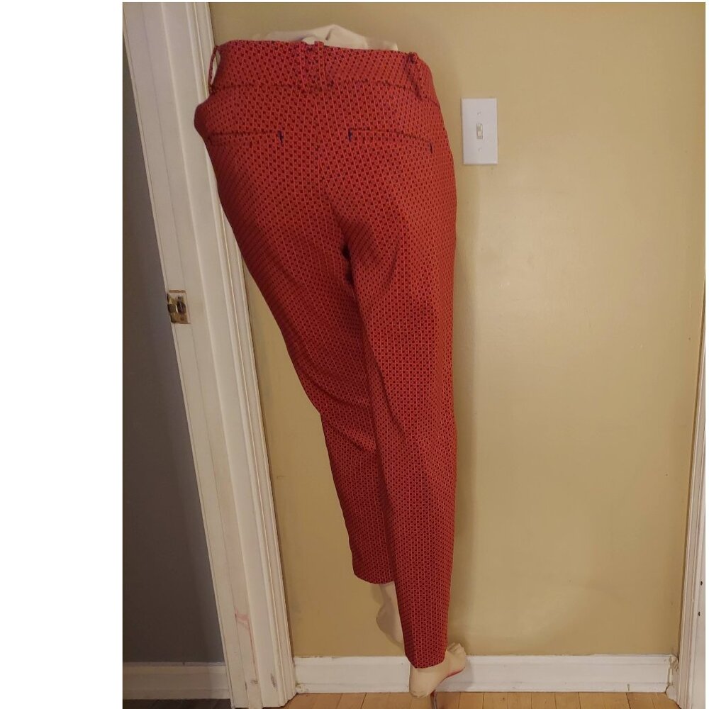 Ann Taylor Red Patterned Women's Cropped Pants - Picture 2 of 4